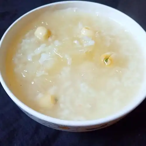 银耳莲子粥,清新爽口,做法简单,一学就会