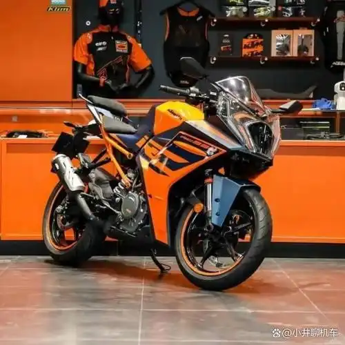 全新配色竞技仿赛,400cc abs,ktmrc390,同级别中最强!