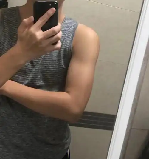 小瘦子高中生的蜕变