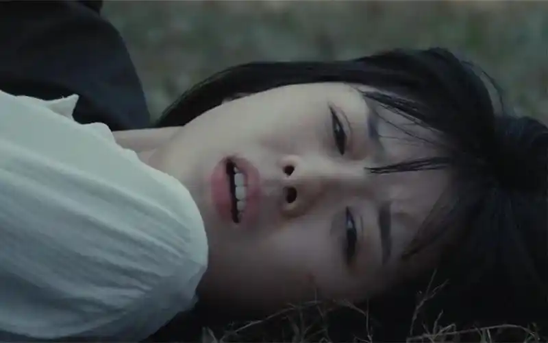 美女一到4点45就会发生意外,陷入死亡循环,每天都是葬礼