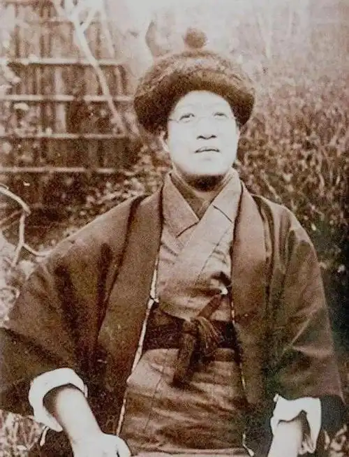 民国疯子死后享受国葬