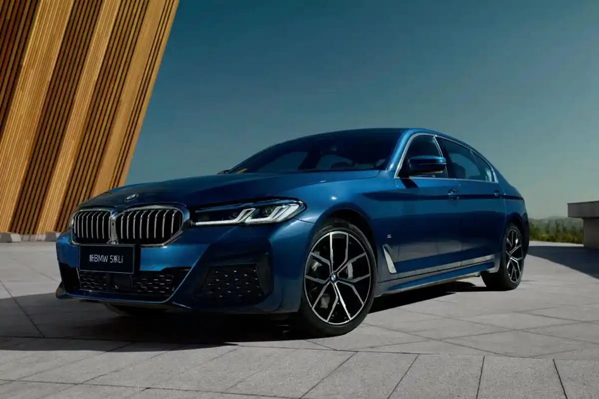 奔驰e300l,宝马530i,奥迪a6l,过年租哪个开回家有面子?