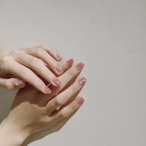 冰透蜜桃色今年大火的桃色美甲