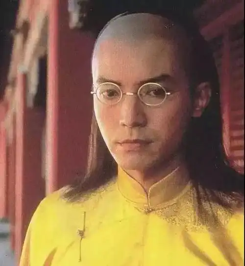 出生被父母遗弃17岁偷渡美国却成为好莱坞最传奇华裔演员