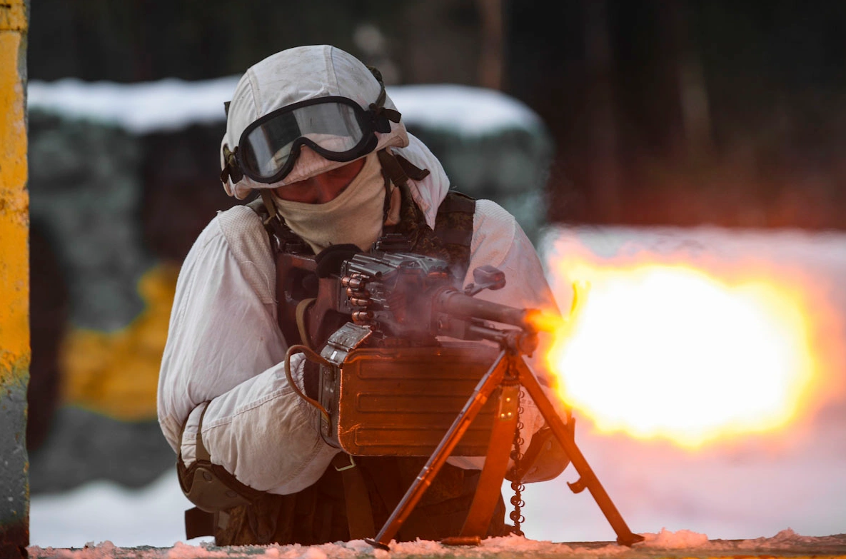 原创现场震撼俄军冬季训练真刀实枪不玩虚的堪比电影大片