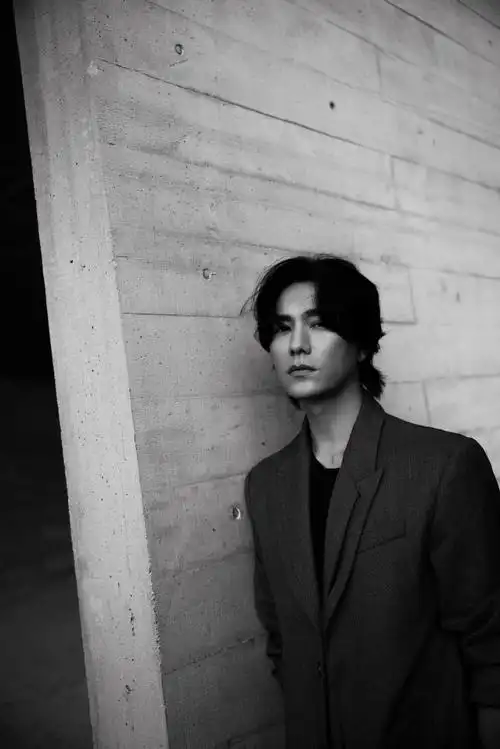 陈坤超话#陈坤直播#92 浪漫自由生长,万物皆可诗意.