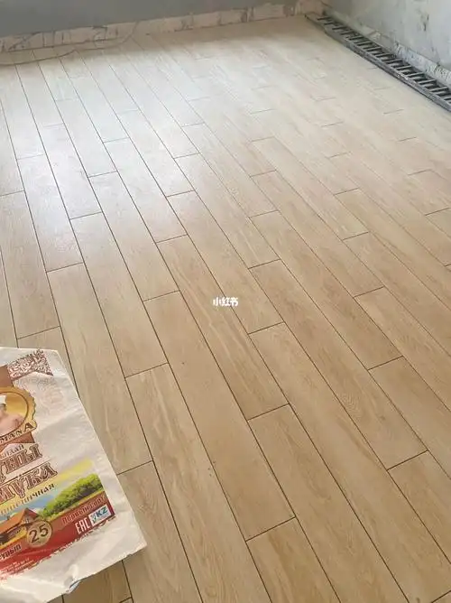 一点都不后悔木纹砖通铺,老公说要二八铺,自己坚持要369,铺完效果简直