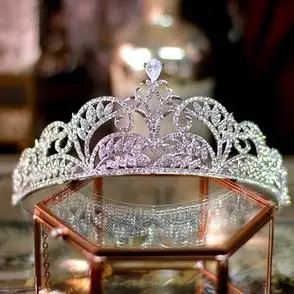 0￥134欧式复古宫廷奢华大气结婚皇冠头饰欧美新娘主婚纱王冠公主高级