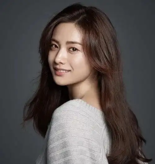 "世界第一美女"林珍娜有着一双109cm的大长腿,32岁的她状态极好充满