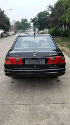 03年大众桑塔纳2000出售!