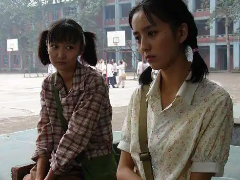 空巷子必看点佟丽娅牛萌萌雨中互殴组图