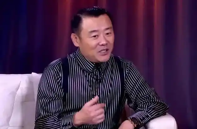 早餐要吃三根虫草一根海参,曾经移居美国的周立波,如今怎样了