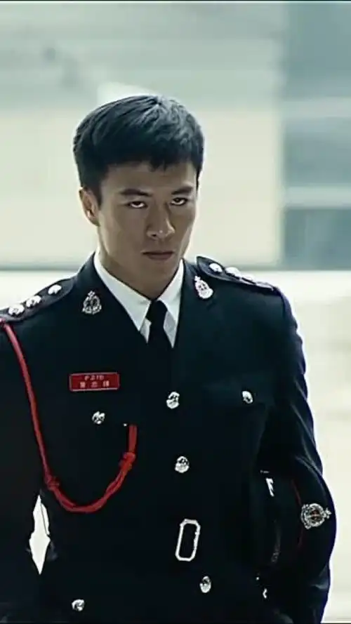 安志杰极其适合演特种军人有正气有杀气也带着点邪气