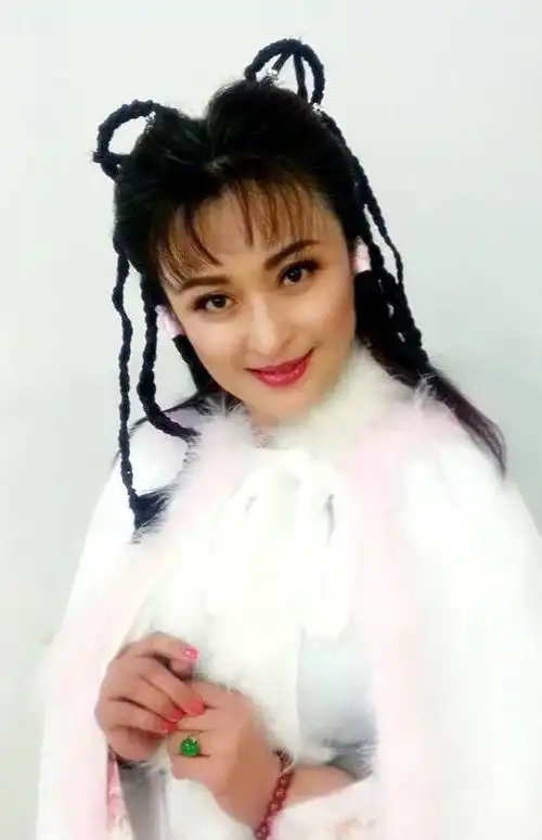 有了南航大部队的南航,王璐瑶就来到了深圳寻找自己的梦想.