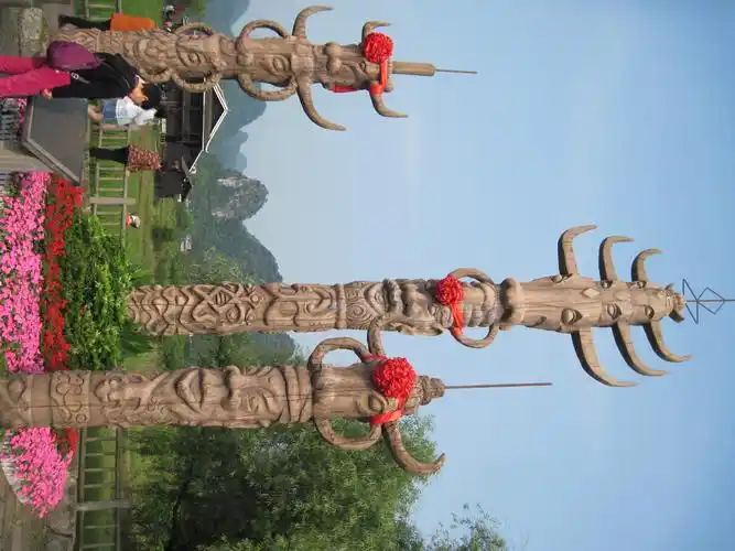 图腾柱——在独具特色的少数民族图腾柱下膜拜,感受源远流长的神秘