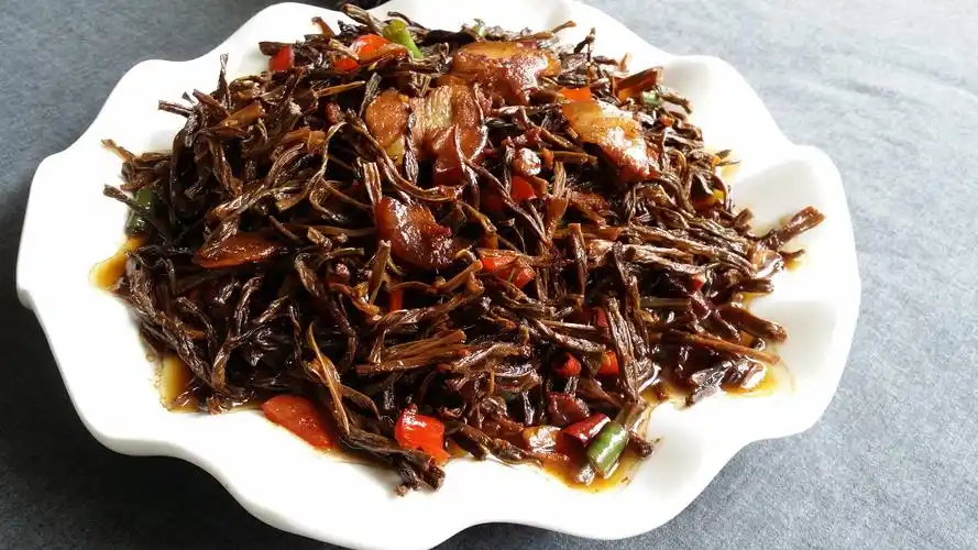 家常菜---五花肉焖干豆角