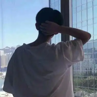 男生背影头像伤感