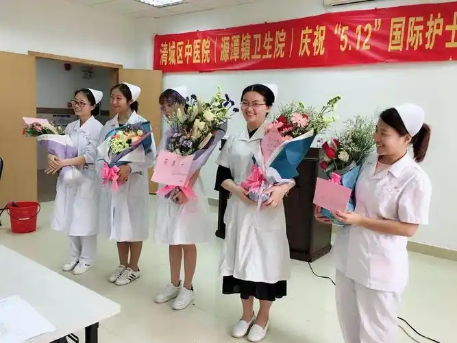 2018年清远市源潭镇卫生院庆祝五一二护士节插花活动剪影