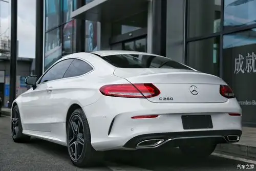 2 | 回复: 0 奔驰c级论坛 记录一下:深圳,c260coupe,白外黑内提车.