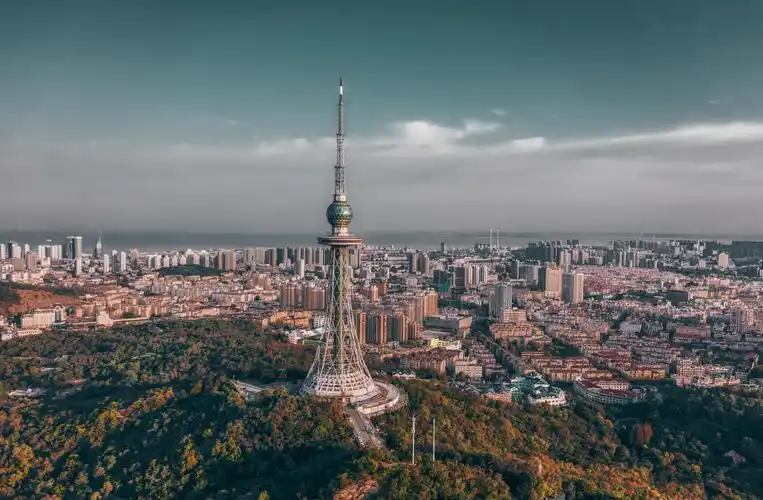 青岛电视塔 来自 未酉拾光 | 天空之城