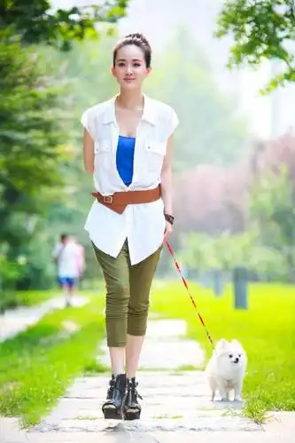 明星张定涵,娱乐圈影视演员,善良美丽,被誉为荧幕的"侠女"