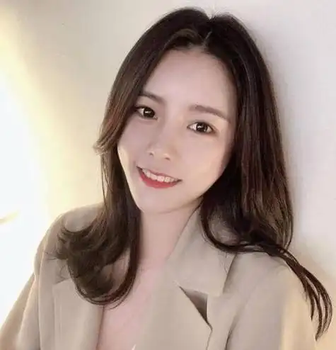 在我们的邻国韩国,有一位"排球女神"李多英.