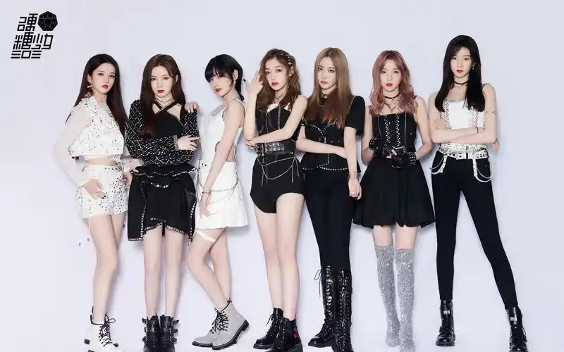 明日之子硬糖少女303bonbongirls舞台