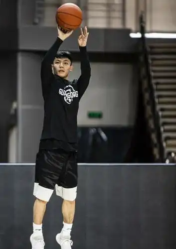 国青三巨头之一徐杰,以广东为起点的他,何时迎来潜力大爆发?