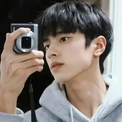 清纯阳光少年感十足的真人男头 最新自然好看的干净男生头像图片_男生