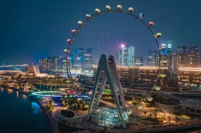 资料图:深圳市宝安区华侨城欢乐港湾内的摩天轮.刘安邦 摄