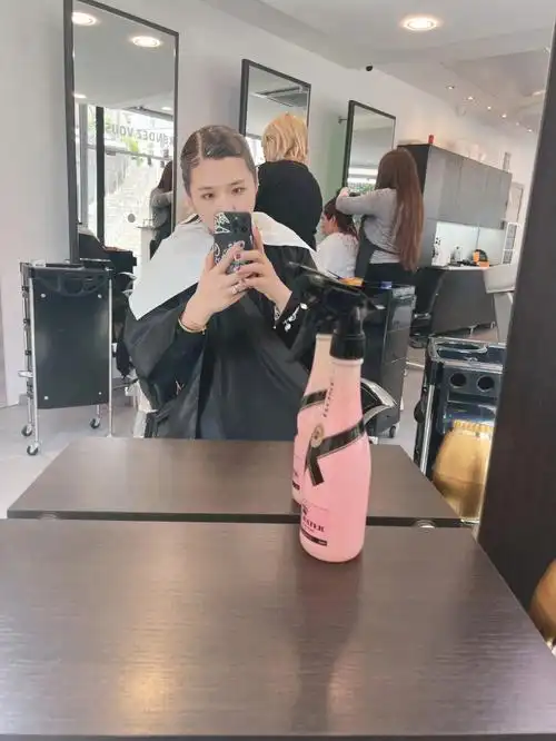 欧洲难得遇见个不错的理发店