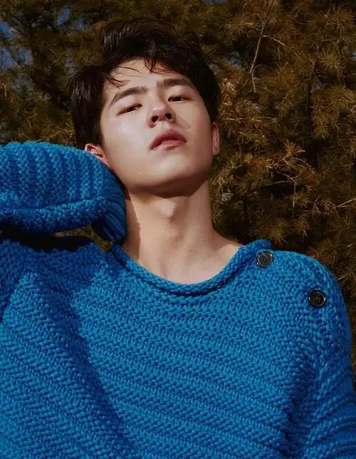 刘昊然中文名:刘昊然/英文名:haoran liu职业:,演员,简介:刘昊然