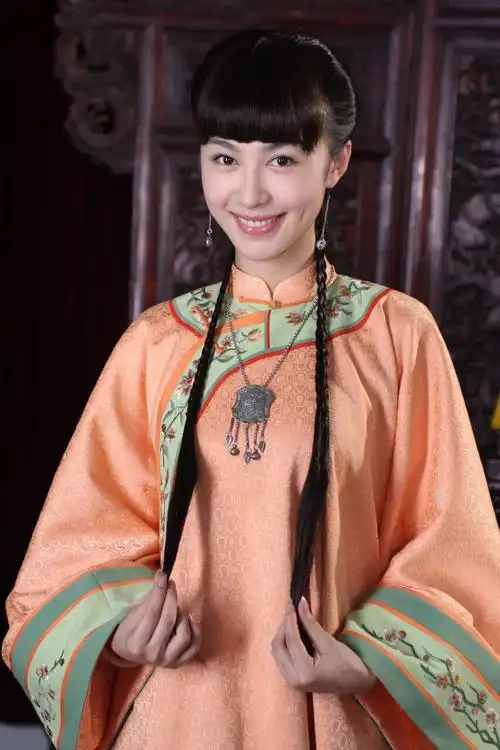 我好喜欢李菲儿锁清秋时候的颜啊,现在真的……她.