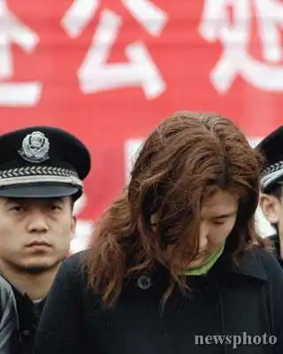 贵阳公安公开处理票贩子 坑害旅客要监狱中过年