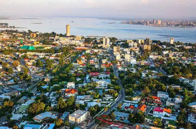 刚果(金),即刚果民主共和国,因为首都是金沙萨,为了和另外一个刚果(布