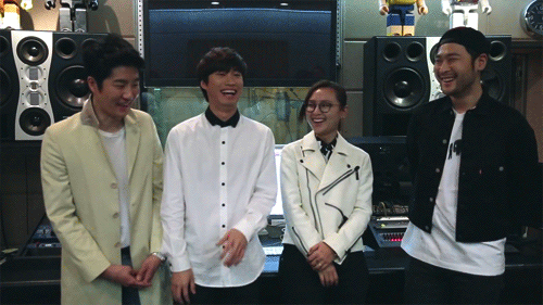 周笔畅戴眼镜长刘海开心gif动图_动态图_表情包下载_soogif