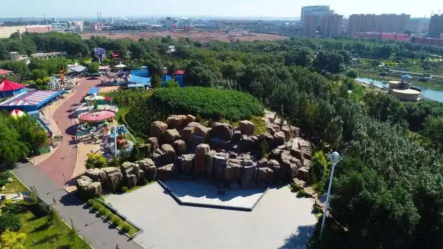 你好我叫公主岭这是我的简历