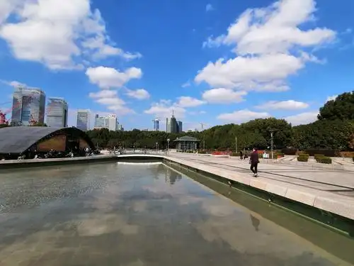 世纪广场一一浦东最美之一