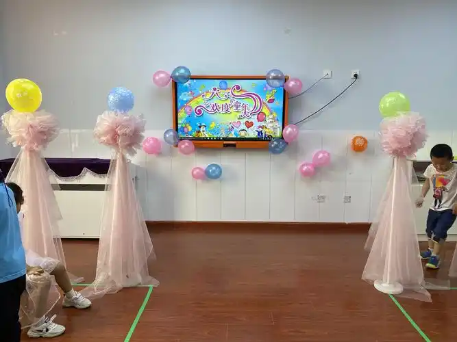 漂亮的舞台装饰好了