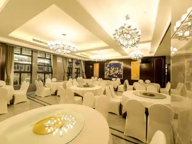 丽景图腾酒店(巴中中泉国际广场店)