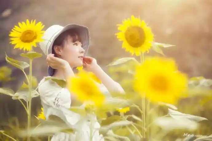 做一个充满自信阳光的自己,生活由自己决定赋予它什么