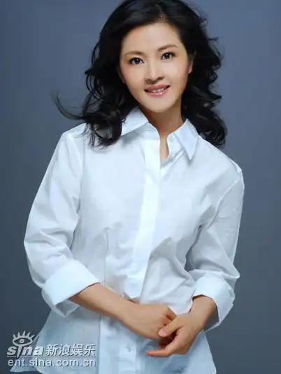 资料图片:演员宫筱轩精美写真(2)