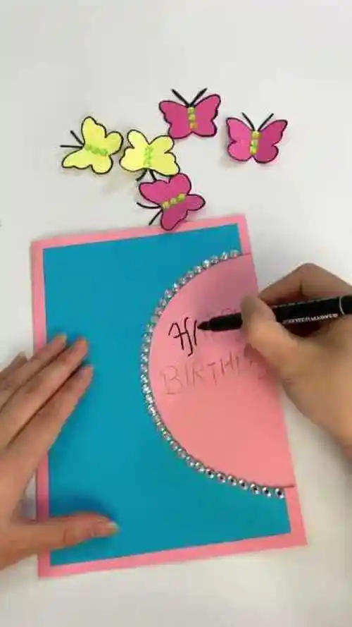蝴蝶生日贺卡本步骤简单好做外形还好看同学过生日肯定喜欢