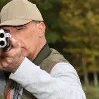 举枪瞄准头像_微信头像图片大全