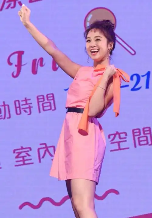 鬼鬼吴映洁举办28岁生日会回应网上被骂事件