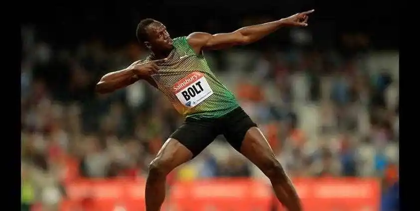 原创百米飞人博尔特现状退役6年生3个孩子每年400万美元领一