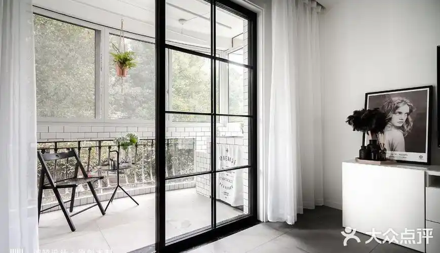 客厅阳台间隔断门,好看又实用的设计!