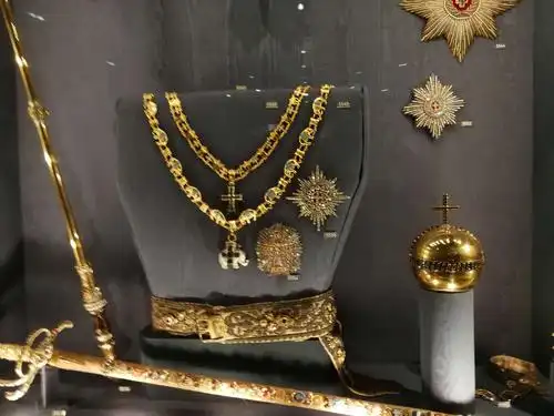 写美篇各种琥珀制作的工艺品, 琥珀可是丹麦的国宝,多珍贵啊!