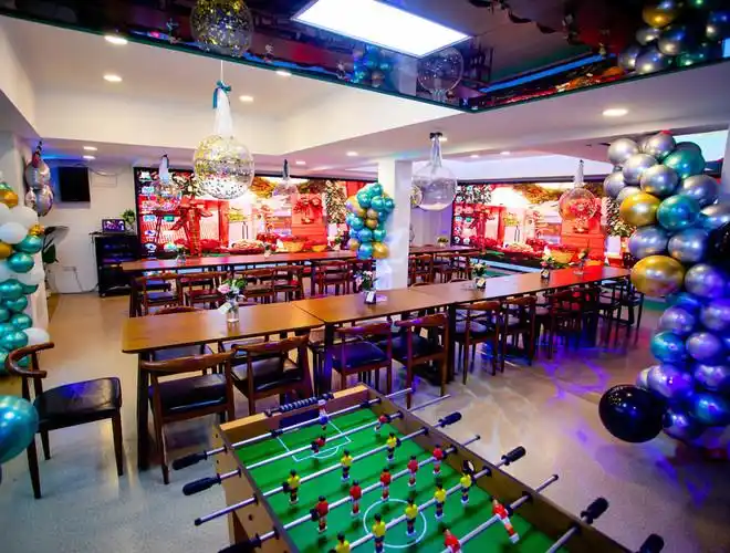 痞子先生桌游轰趴馆聚会吧(尚品国际店)