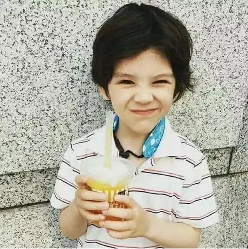 aeon日美俄混血小正太